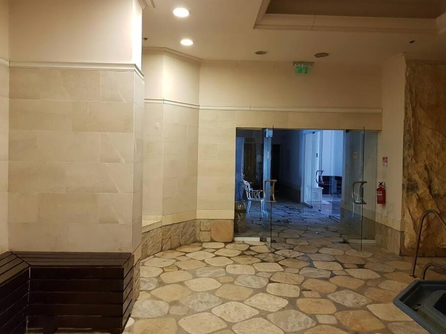 La-Palmore Luxury Apart-Residense Resort With Pool First Line Sea Side Ейлат Екстериор снимка